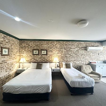 Motel Sir Francis Drake à Heatherbrae Extérieur photo