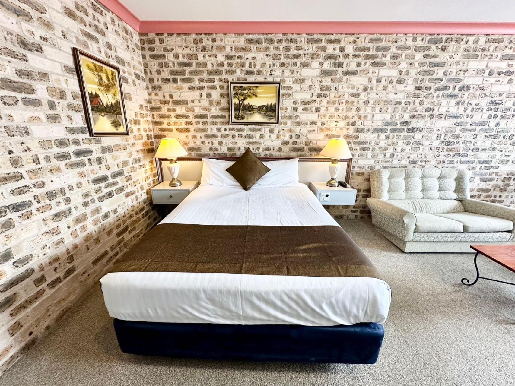 Motel Sir Francis Drake à Heatherbrae Extérieur photo